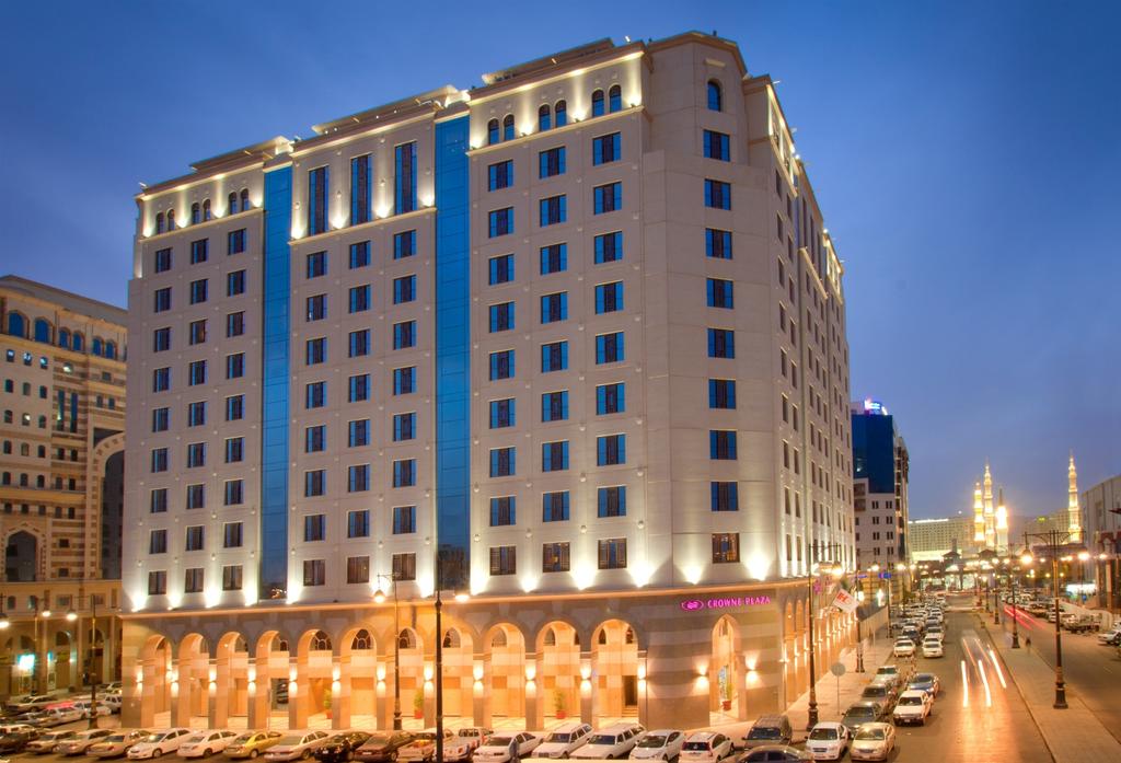 فندق كراون بلازا المدينة