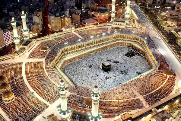 الاراضى المقدسه