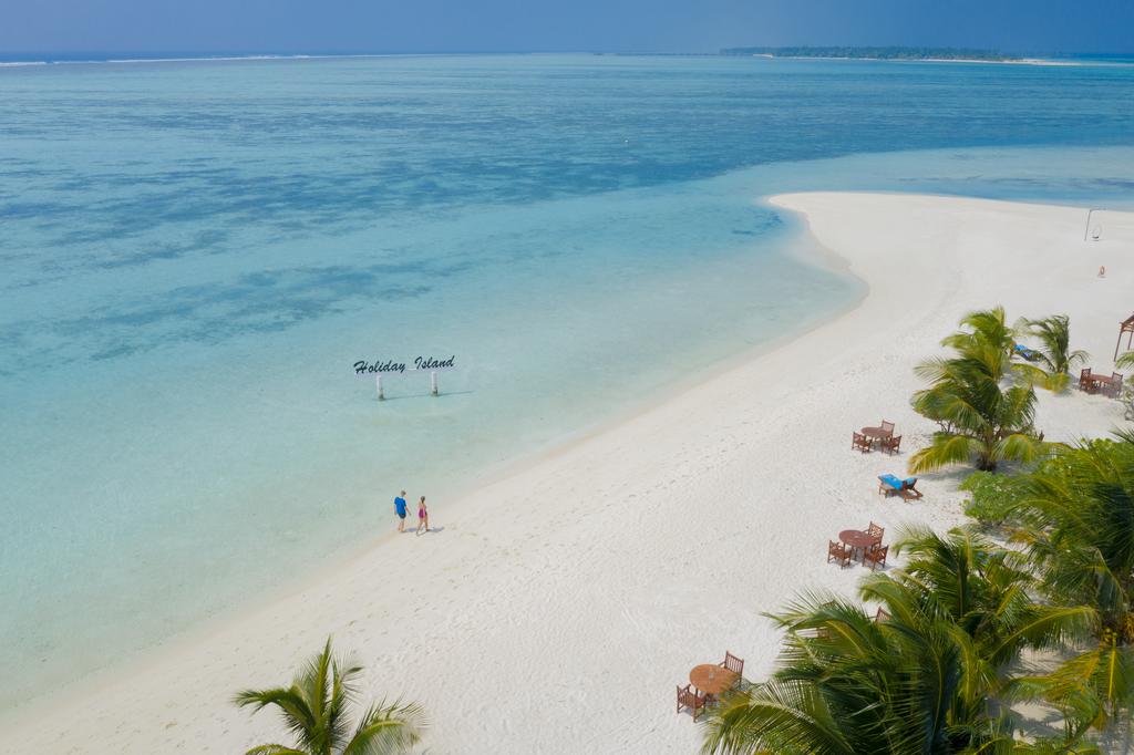 5 أيام / 4 ليالى جزر المالديف Holiday Island Resort بالإفطار